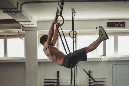 10-calisthenics-tools-you-need-to-get-shredded-at-home